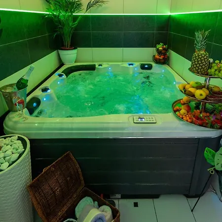 Appartamento By The Way Hot Tub And Free Parking Ragusa