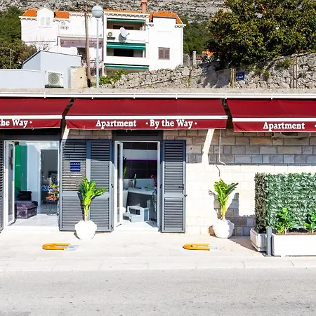 By The Way Hot Tub And Free Parking شقة