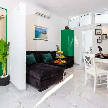 Apartman By The Way Hot Tub And Free Parking *