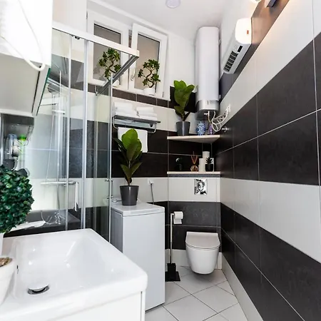 By The Way Hot Tub And Free Parking Apartment Dubrovnik