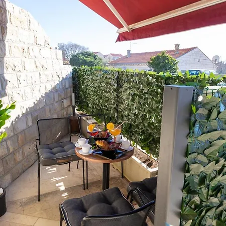 By The Way Hot Tub And Free Parking Apartment Dubrovnik