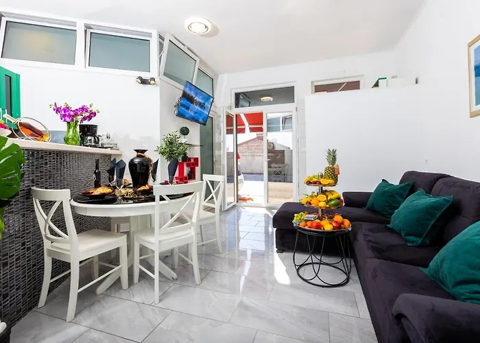 By The Way Hot Tub And Free Parking Dubrovnik