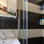 Апартаменты By The Way Hot Tub And Free Parking Дубровник
